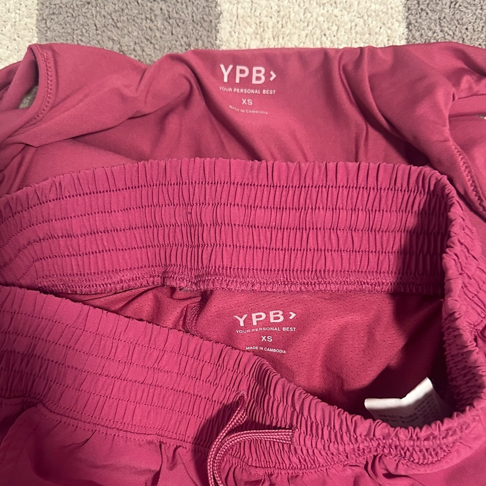 Pink Crop Top and Shorts Set - Picture 3 of 3